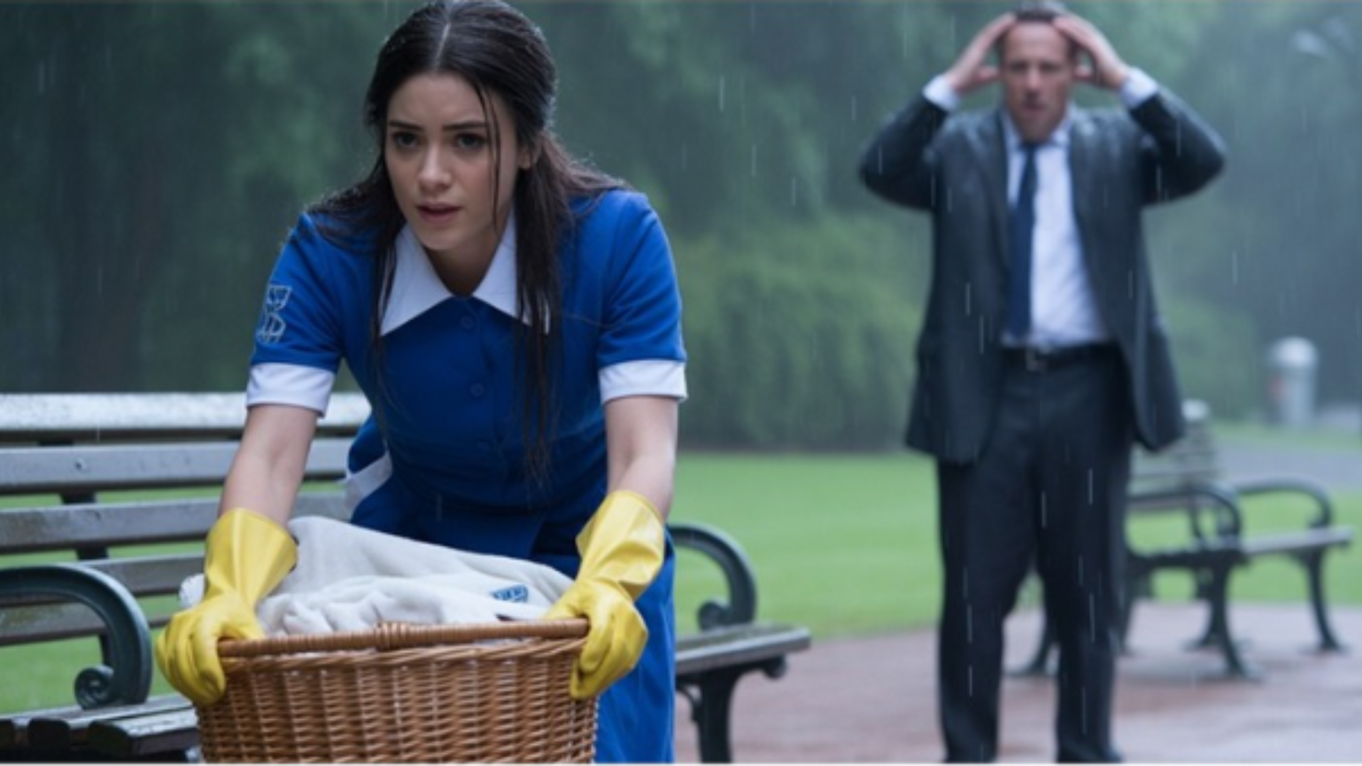 Lo encontró llorando en un parque… y la acusaron de robar al hijo de un rico