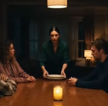 Hanno mentito sul mio regalo per la casa nuova, dicendo di averlo buttato via, quindi ho aspettato il momento perfetto per smascherarli.